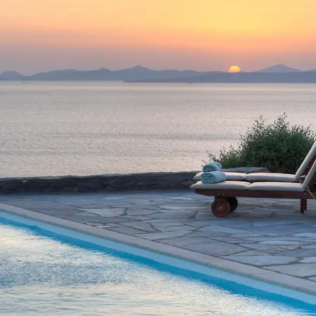Villa Phos Pool In Koundouros, Kea Koundouros